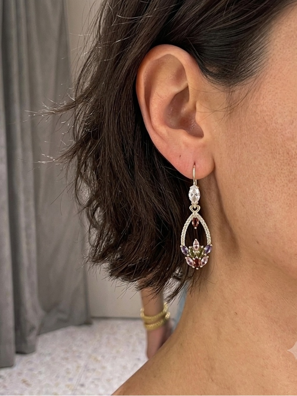 Dangle drop earrings